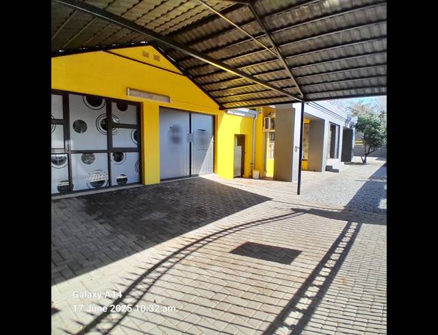 226M² BUSINESS FOR SALE IN BO-DORP
